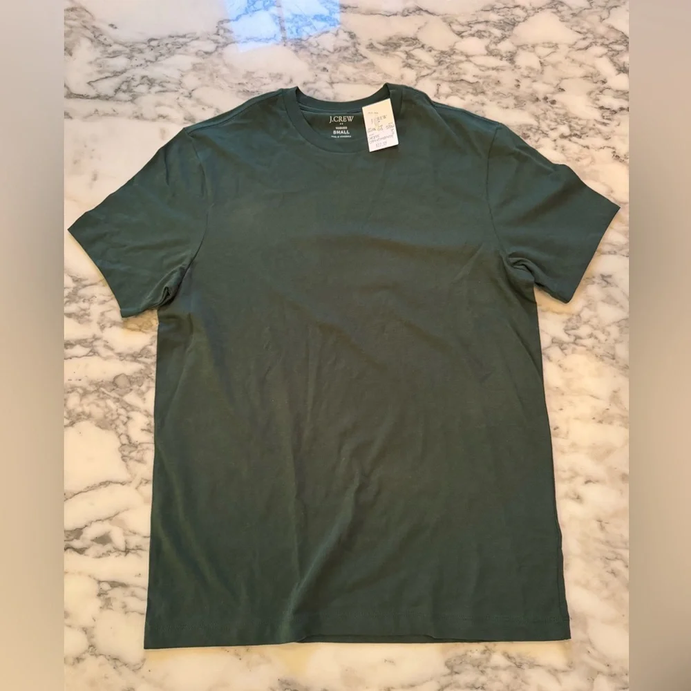 NWT J. Crew Men's Washed Jersey T-shirt New Size Small - two small holes in back